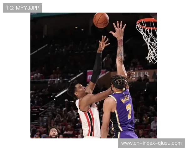 骑士双塔压制开拓者 完整防守体系克制对手外线火力不足