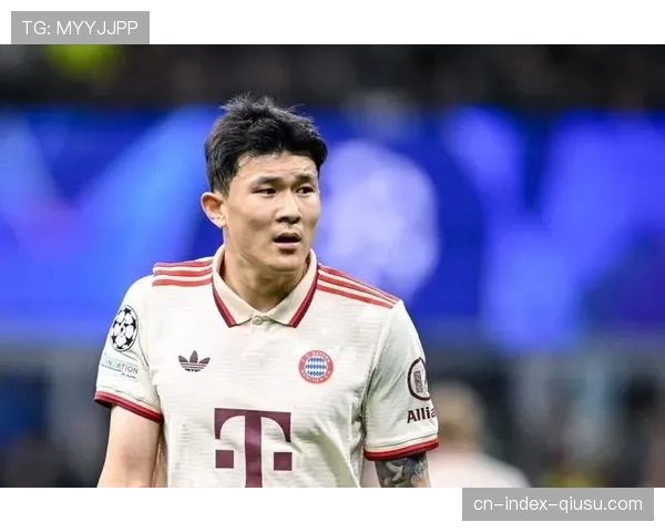 拜仁金玟哉戴维斯替补待命 后防线调整存在余地 拜仁金玟哉戴维斯替补待命 后防线调整存在余地